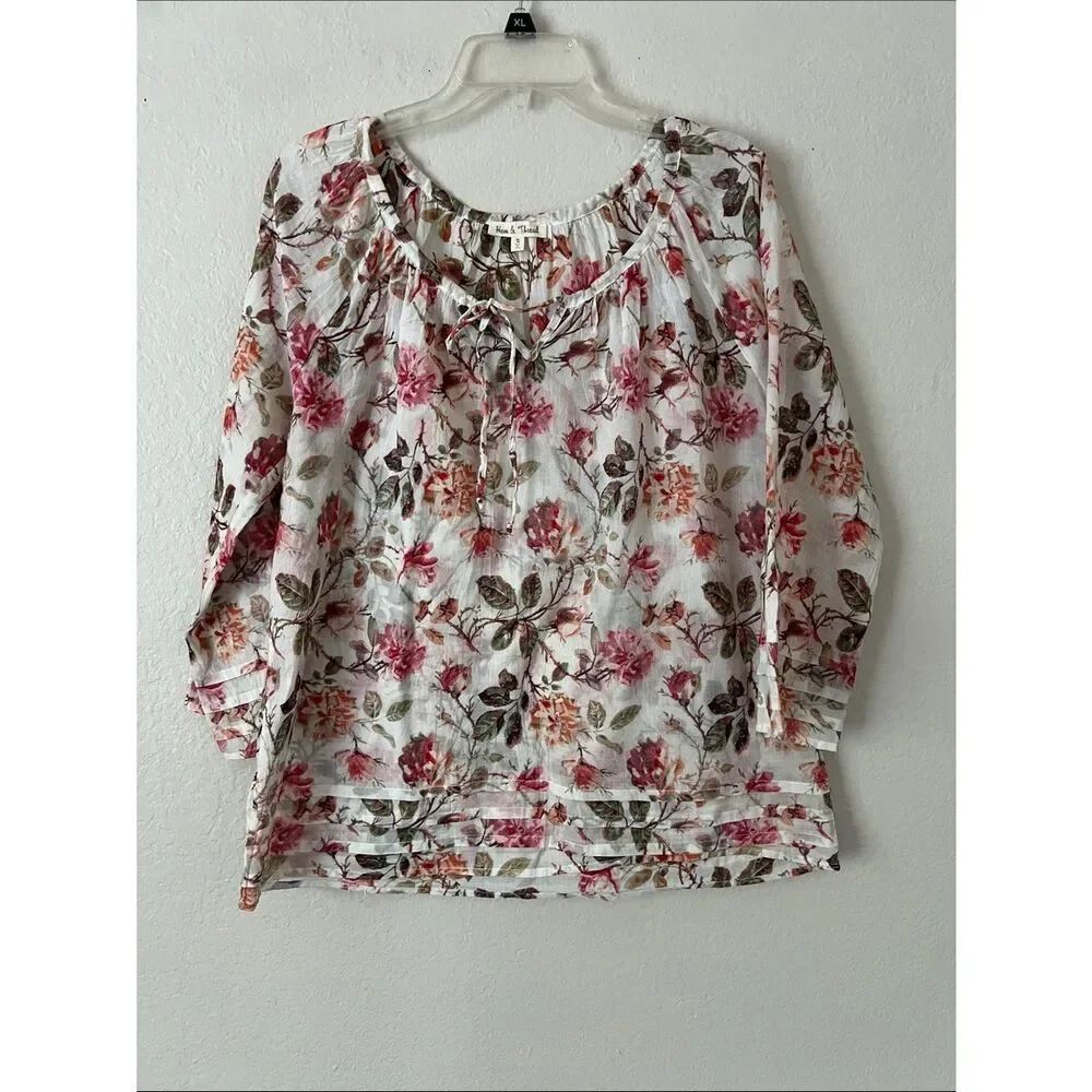 Like New! HEM & THREAD Floral Blouse in Size M